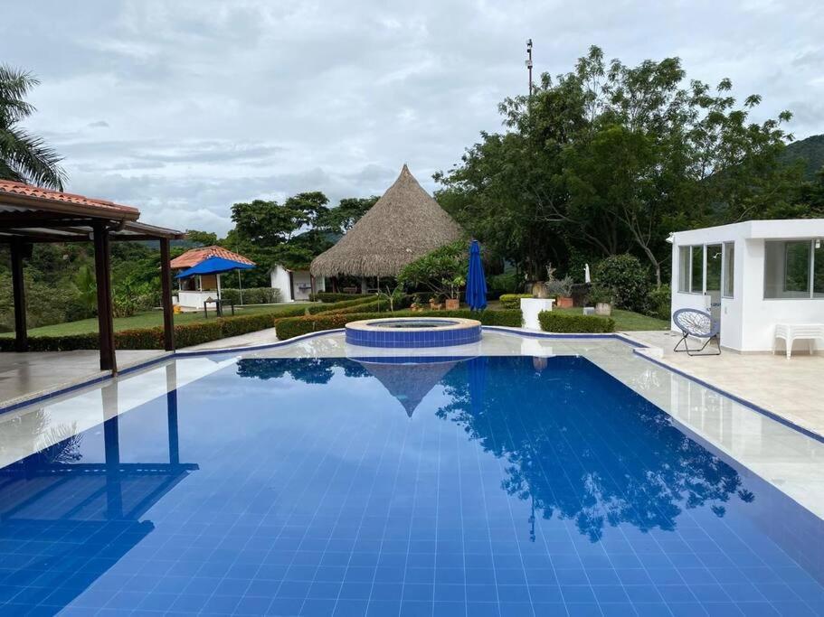 Finca Campestre Con Hermosa Vista アナポイマ エクステリア 写真