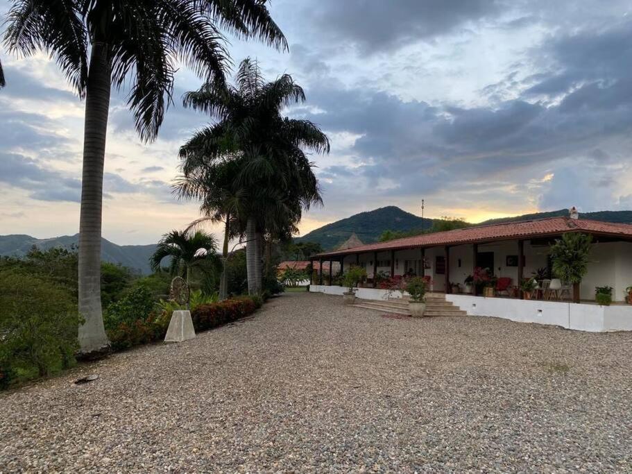 Finca Campestre Con Hermosa Vista アナポイマ エクステリア 写真